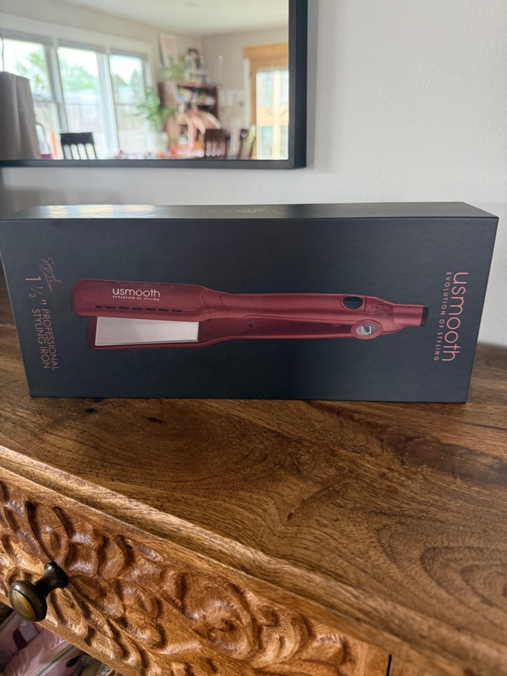 NWT Usmooth special edition 1.5” professional styling iron RED